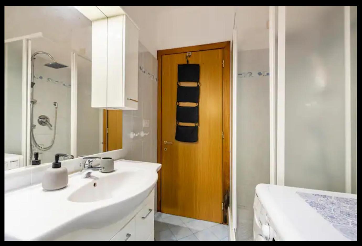 Palazzo Wanny Free Parking & Terrace Apartment Florence Exterior photo